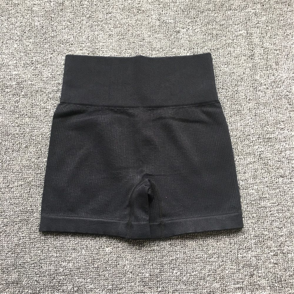 Svarta shorts