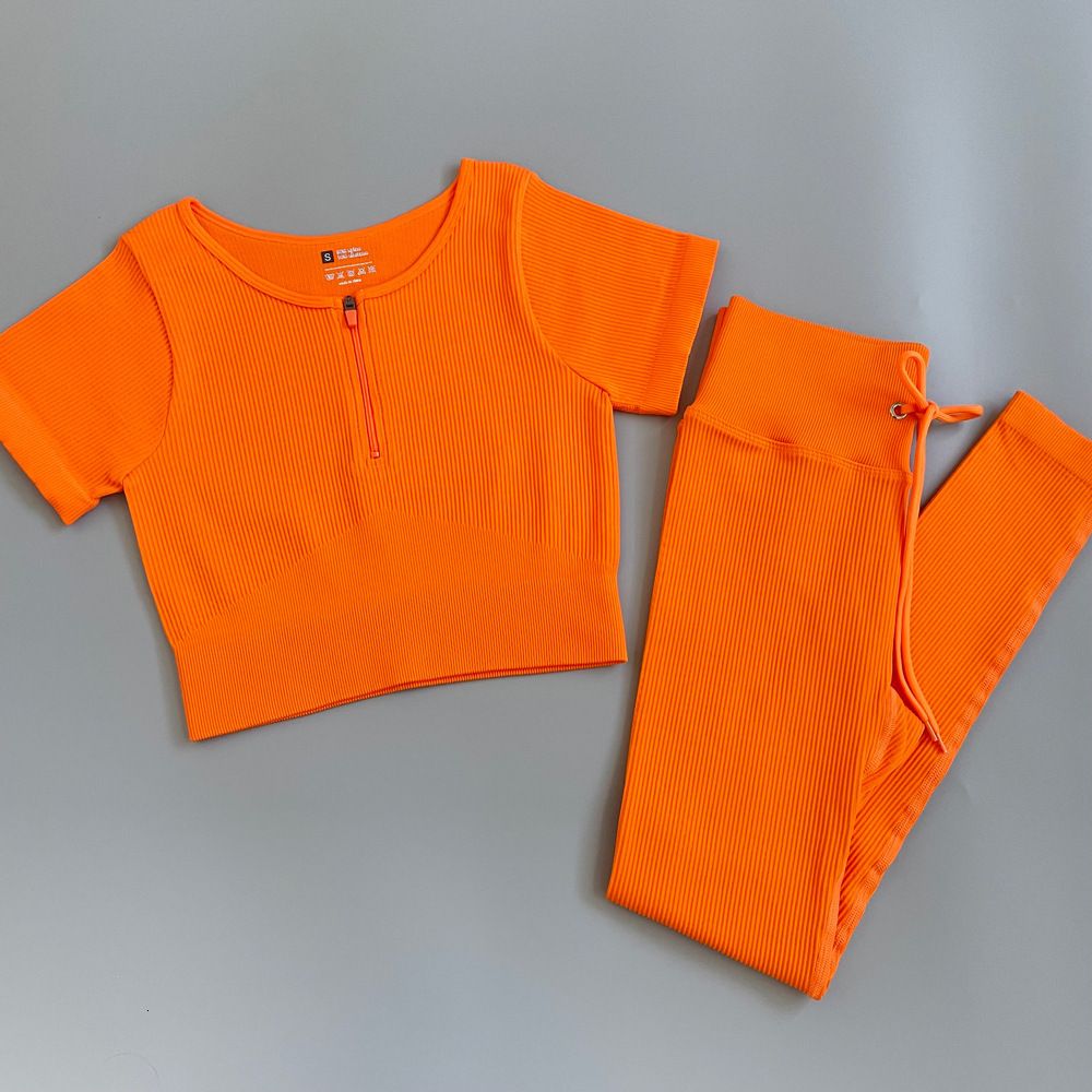 orange t-shirtspants