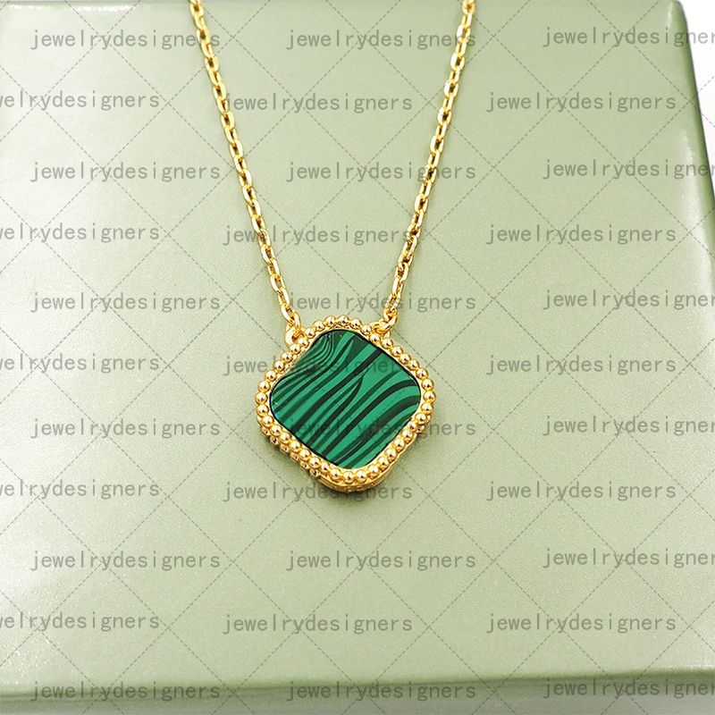 Collier vert or