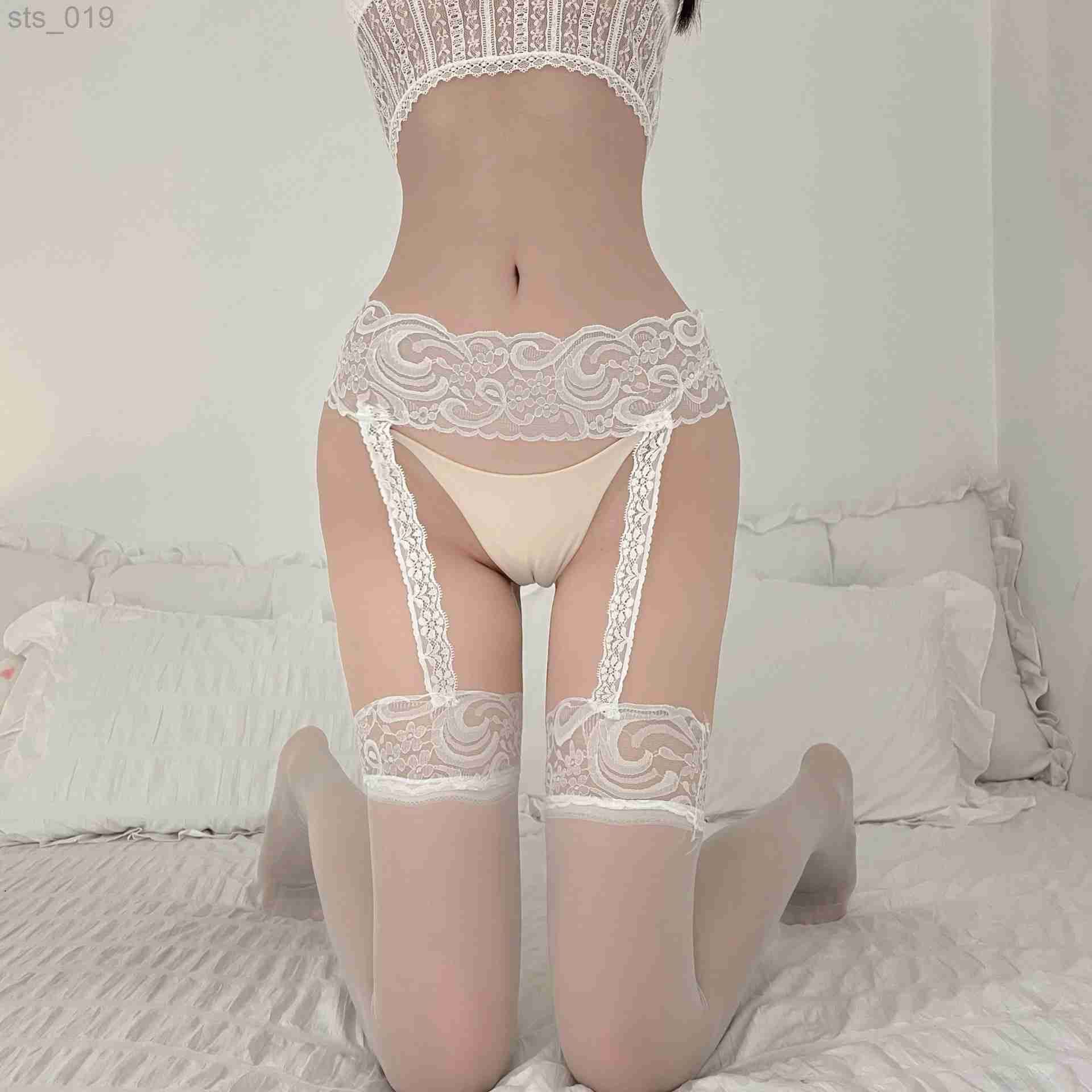 lace sling white