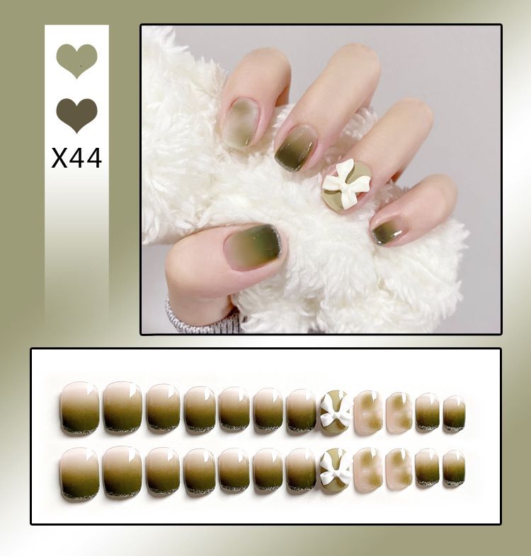 X44 --- faux Ongles
