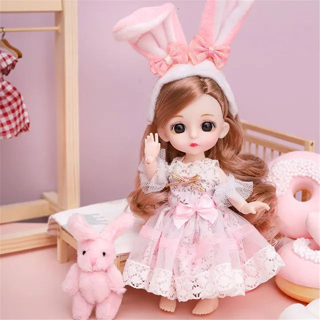 Doll And Clothes4