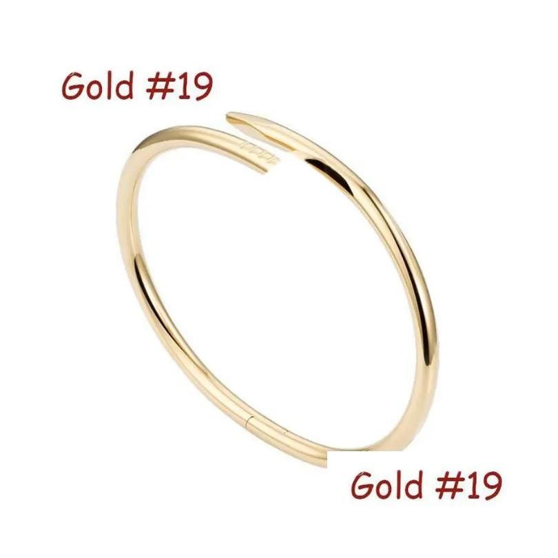 Goud # 19 (nagelarmband)