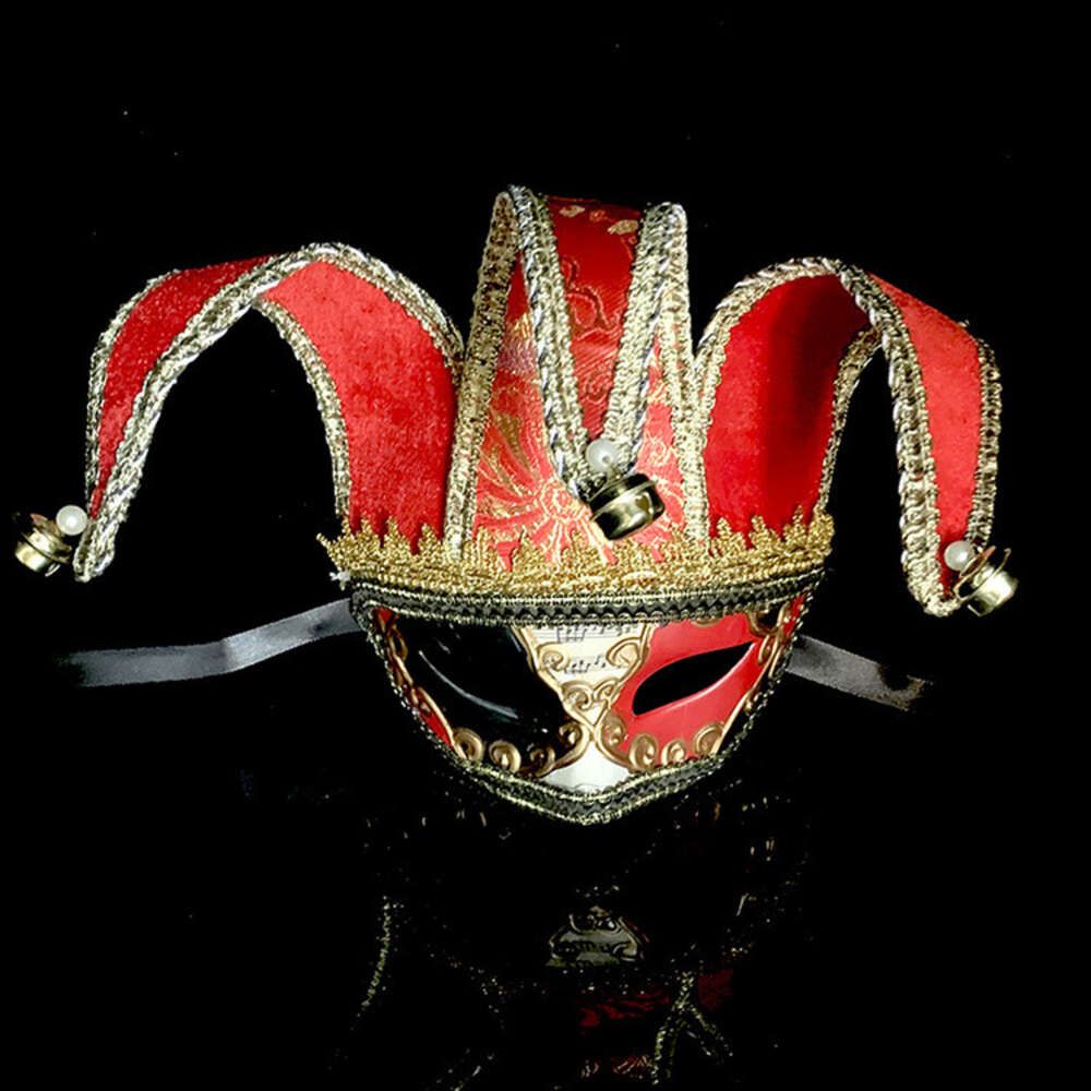 Röd triangelklocka Venedig Mask