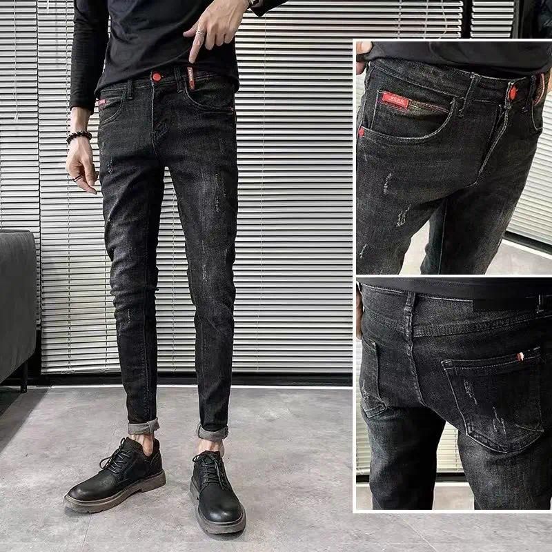 767 Schwarze Jeans