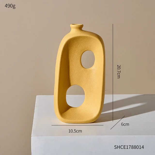 D-amarelo-20,7 cm de altura