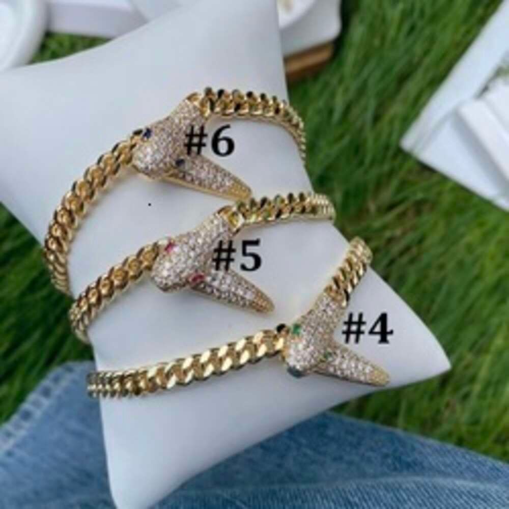 #6 --- braccialetto