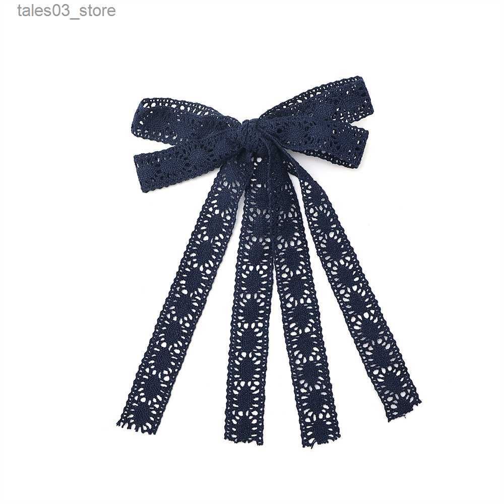 navy lg clip-6