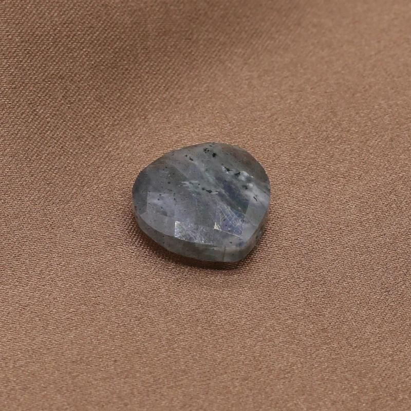 Flash labradorite