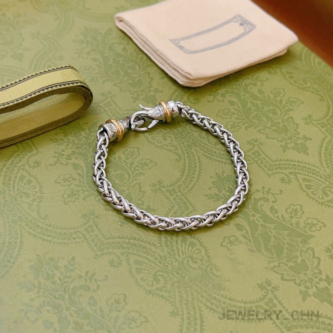 9 Bracelet avec Boîte