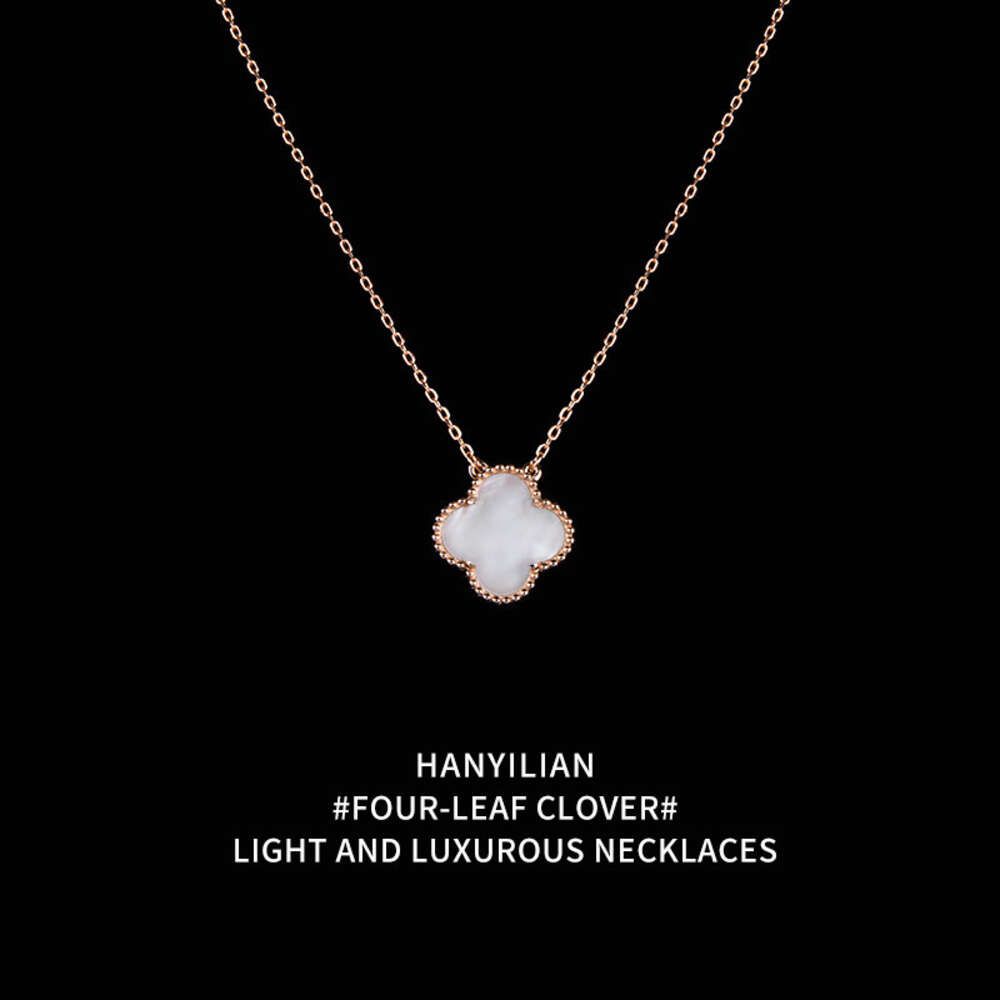 Collier Trèfle Fritillaria Rose Blanche