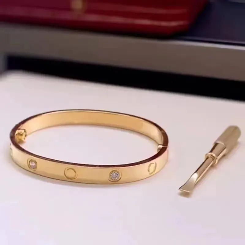 17 cm (gold with Diamonds)