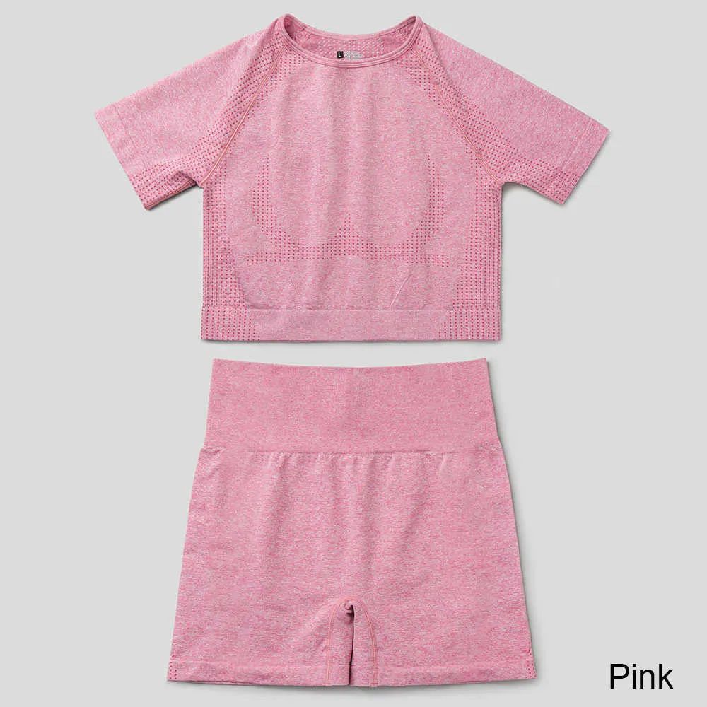 Shorts a camicia rosa