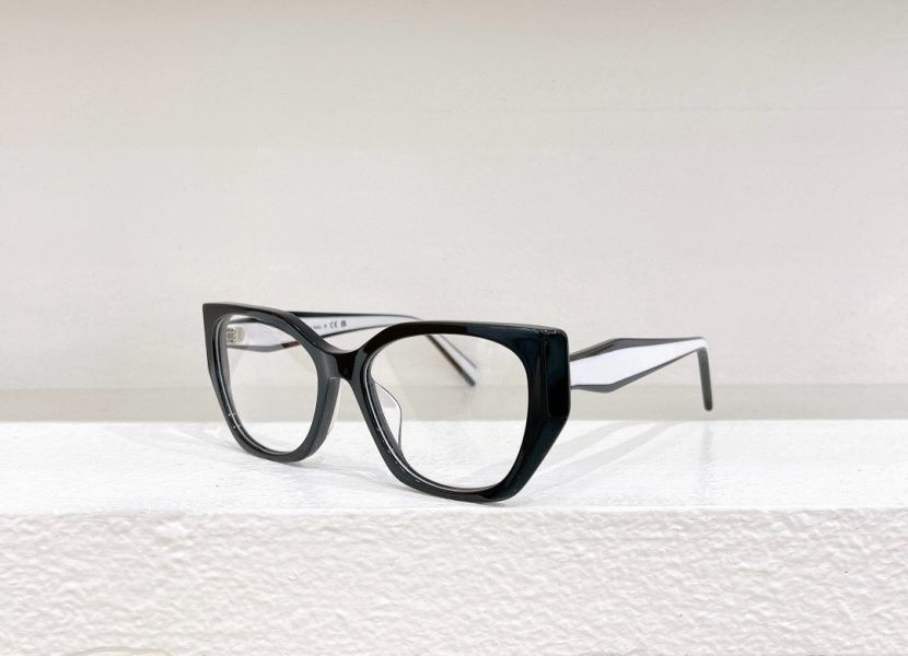 Black Frame Clear Lens