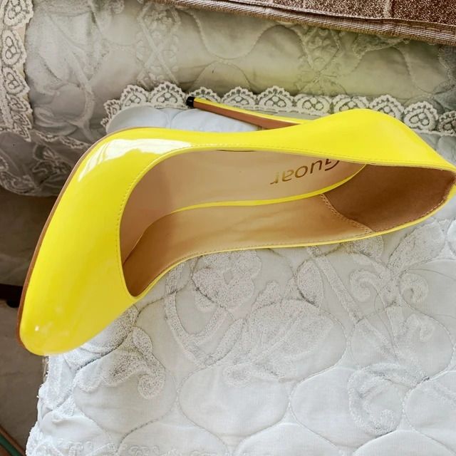 10cm yellow heel