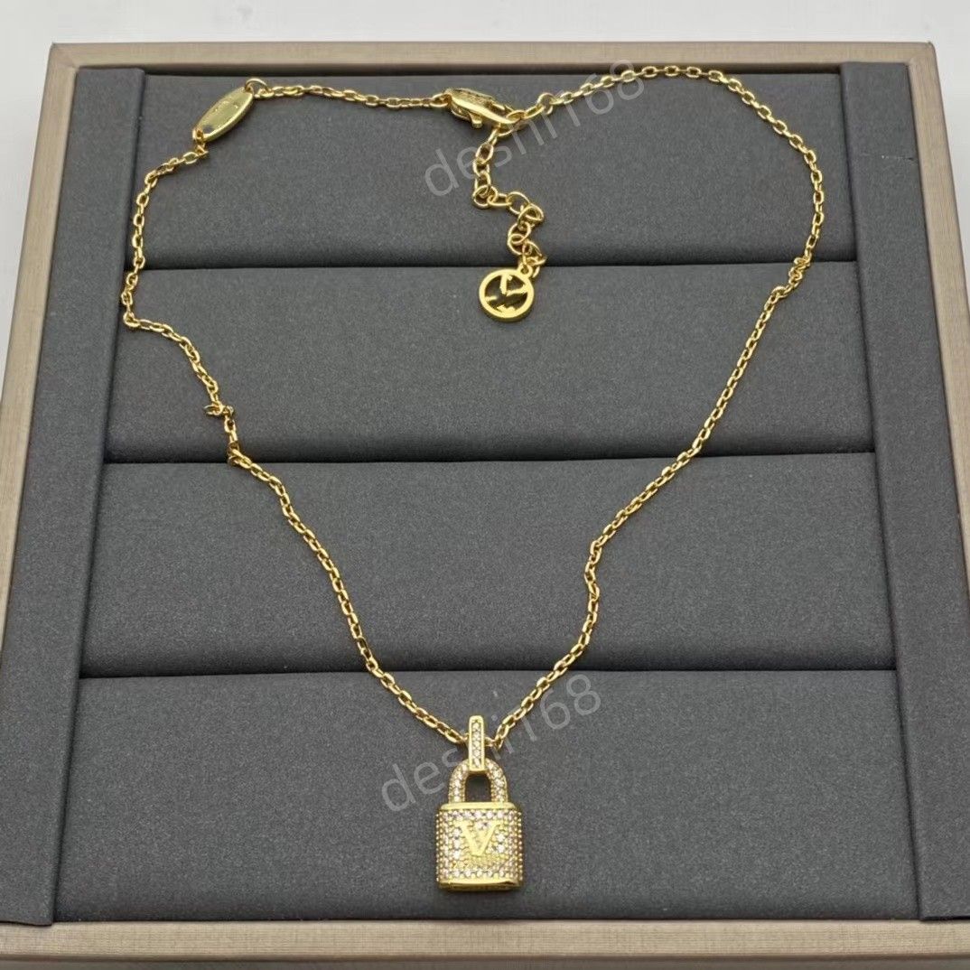 N. 1 collana d'oro