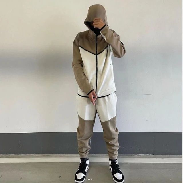 02 dunkles Khaki