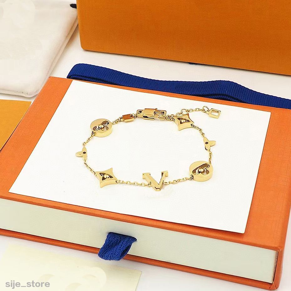 19 Bracciale in Oro con Scatola