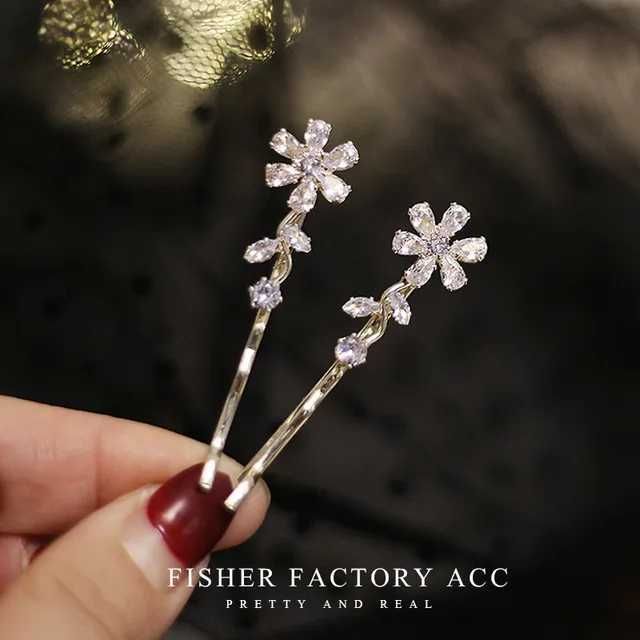 zircon flower 5.5cm