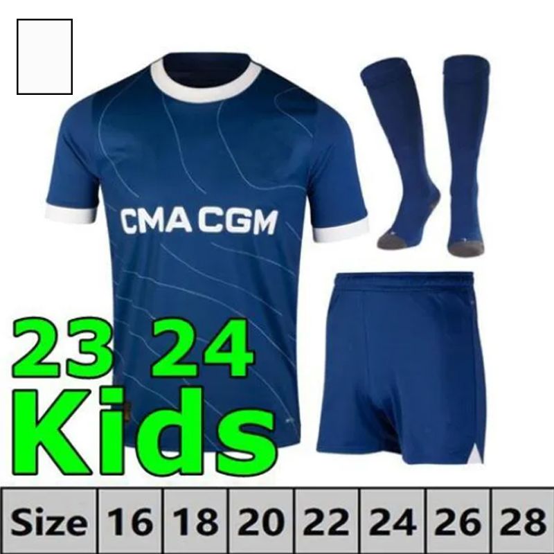 23/24 kits extérieur + patch