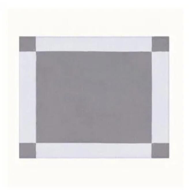 #3 grey Blanket(135*165cm no box)