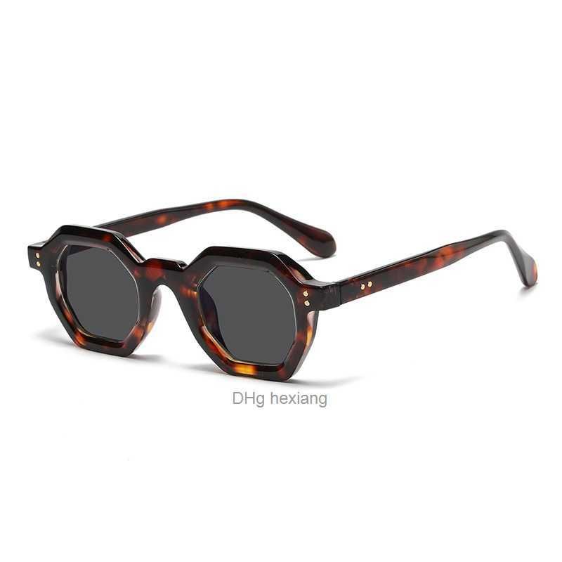 Tea Tortoiseshell Frame Gray Slice C9