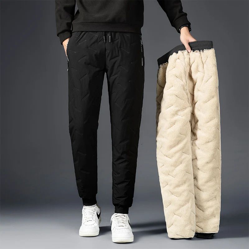 blakc-pencil pants