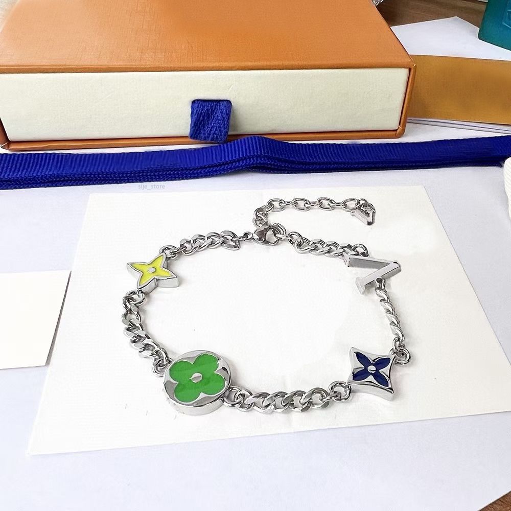 18 Green Bracelet with Box