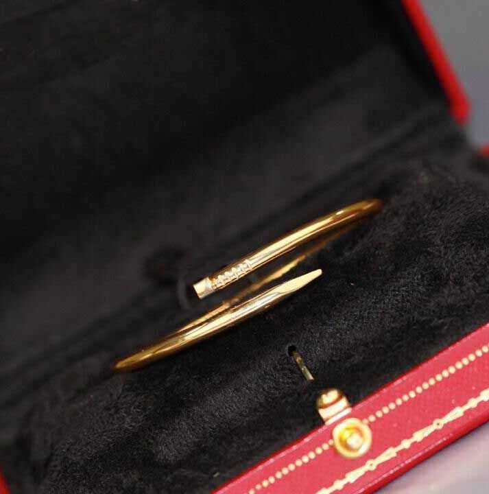 gold bracelet+box