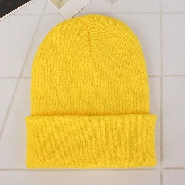 Jasnożółta czapka