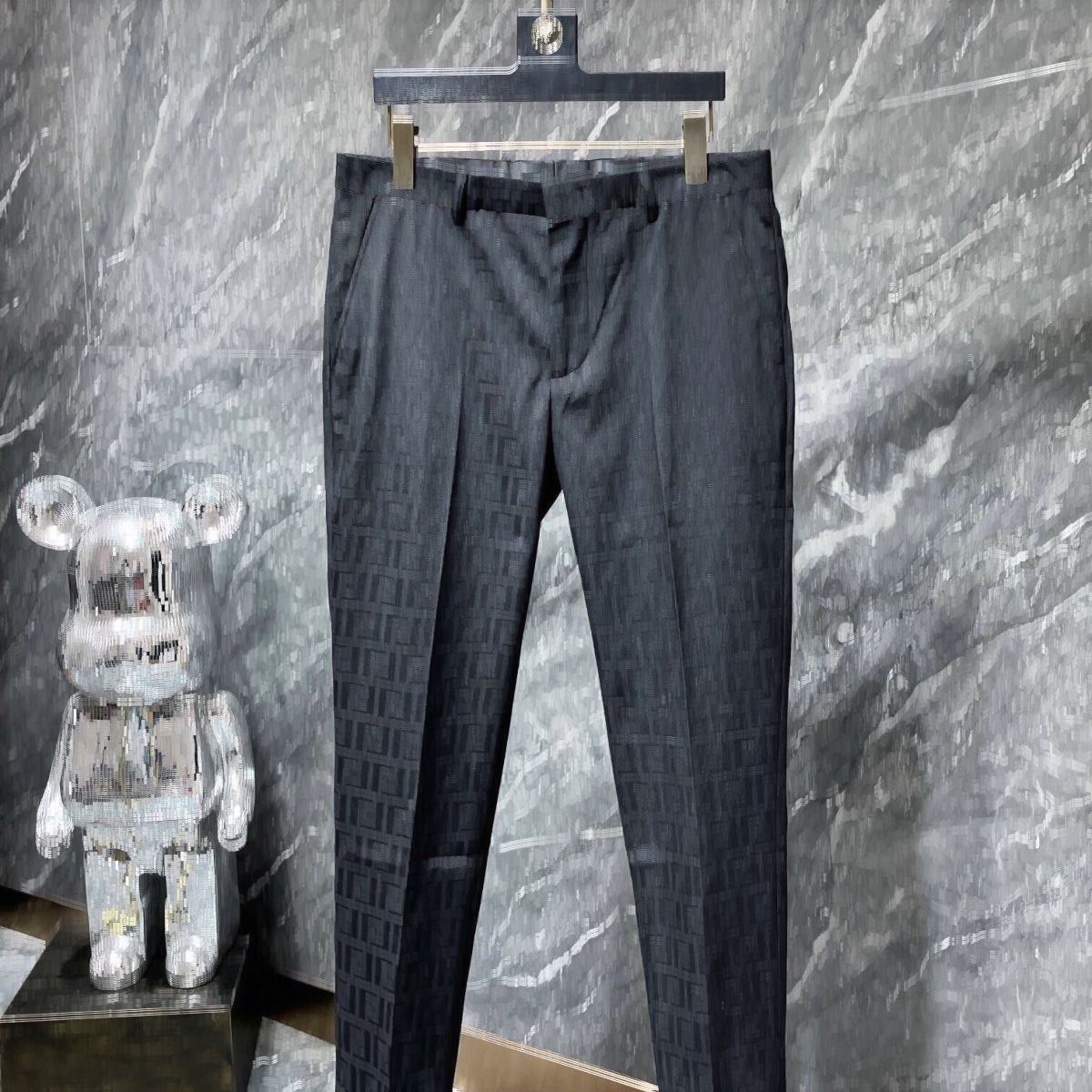 pantalone nero