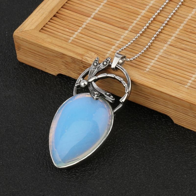 Weißer Opal