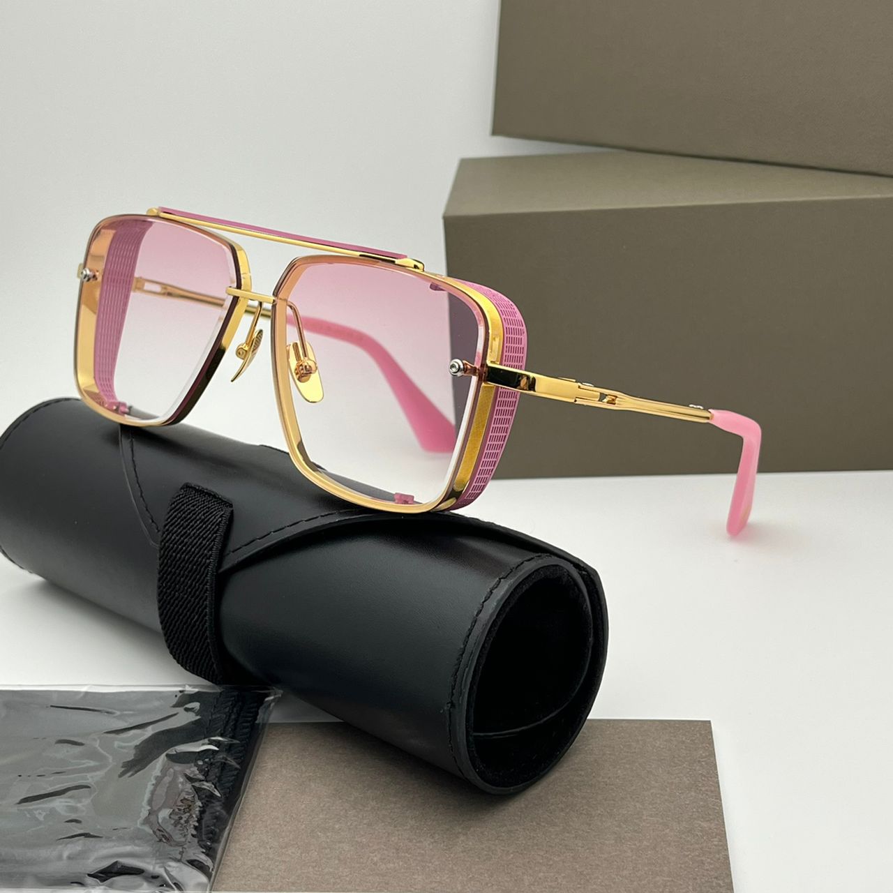 Gold Pink Frame Gradient Pink Lens