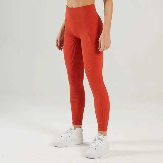 brickred pants