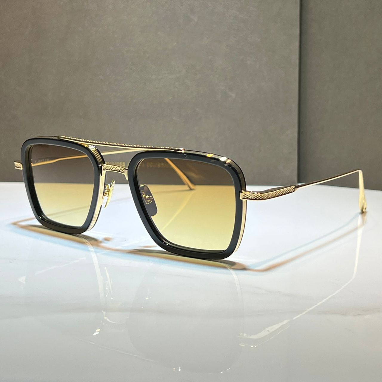 Light Black Gold-Gradient Tea Lenses