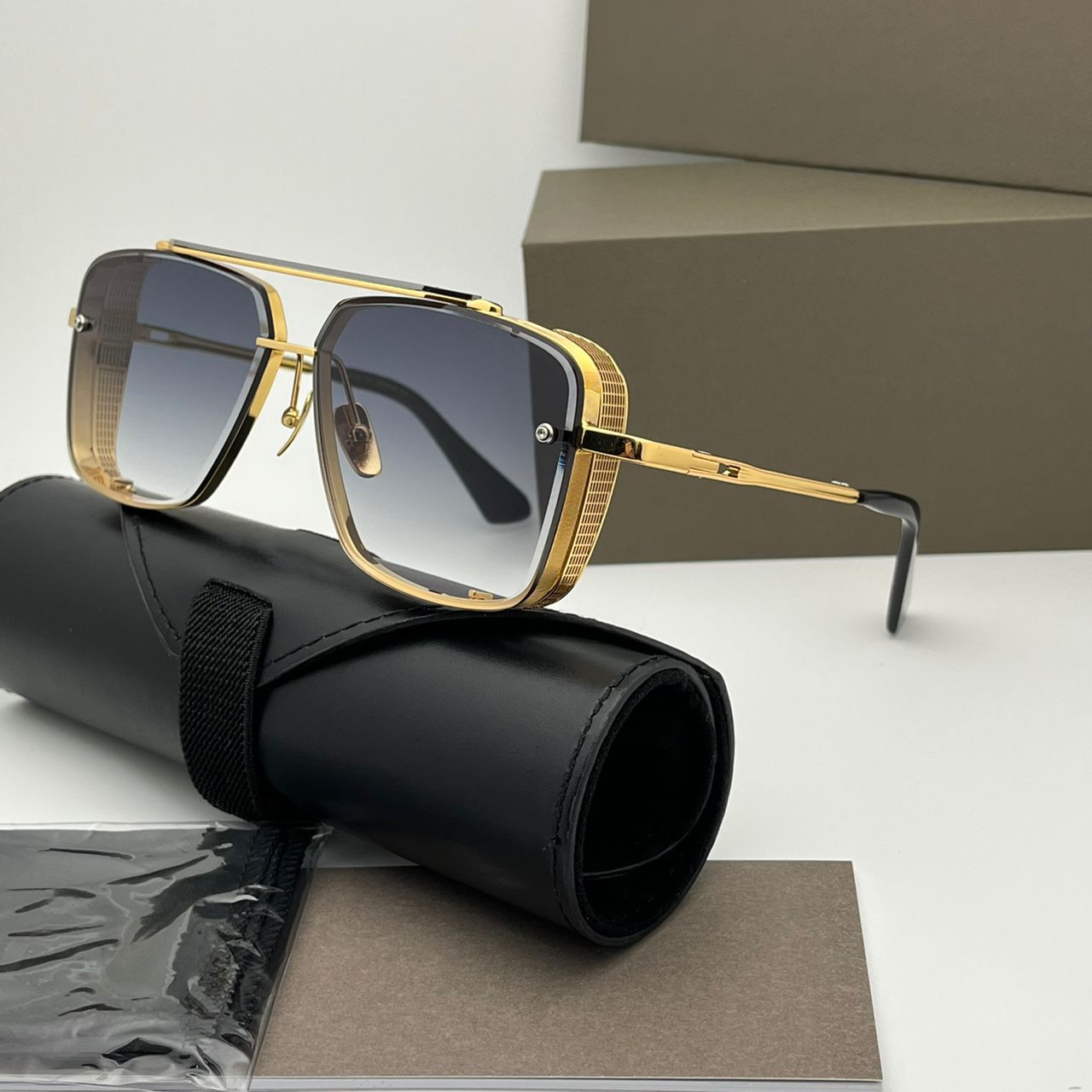 Gold Frame Gradient Grey Lens