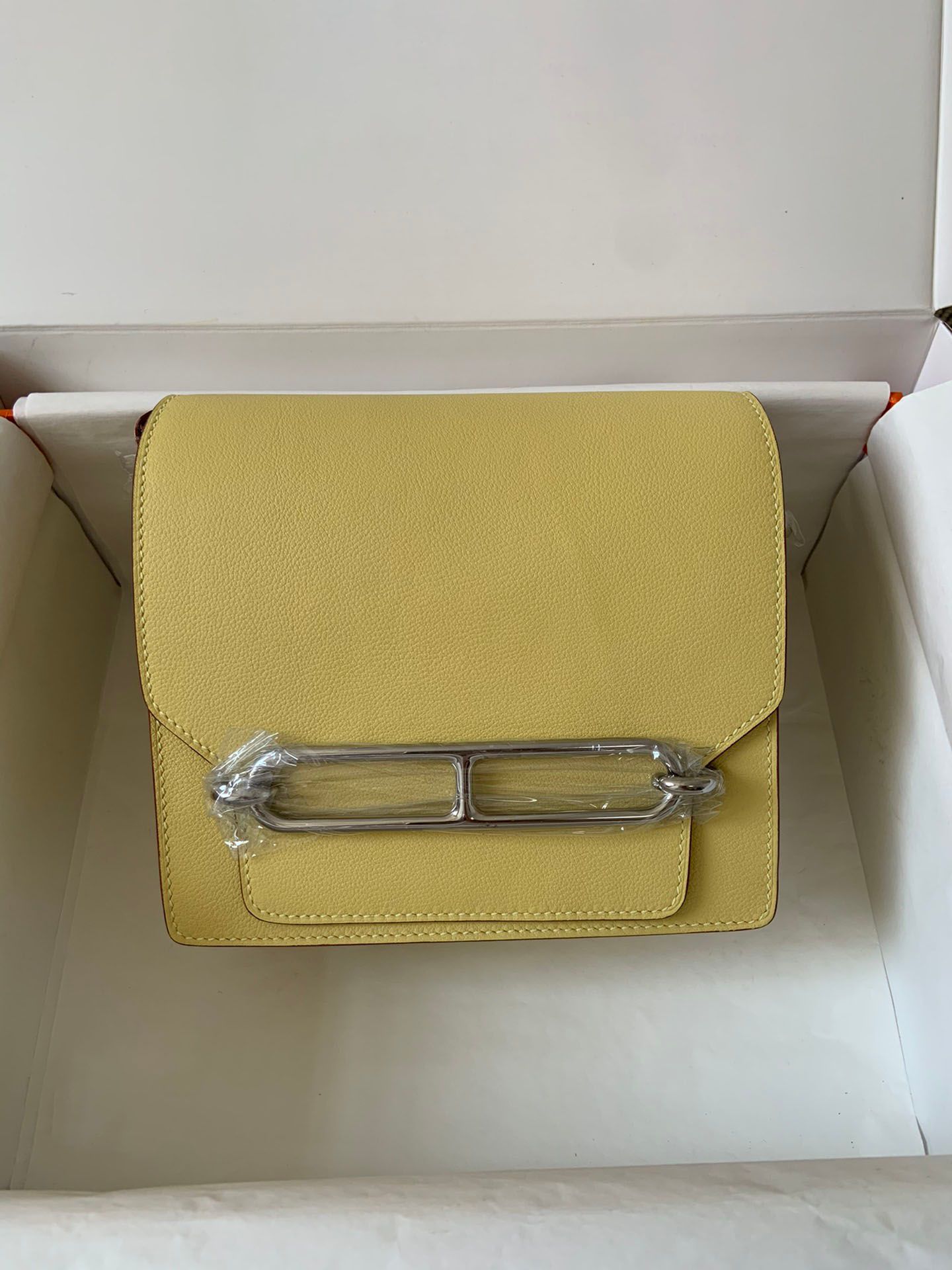 Light yellow & silver buckle