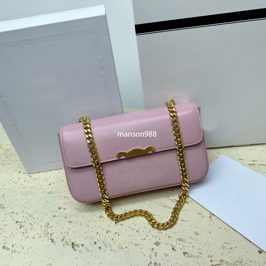 Bolsa rosa com fivela de ouro