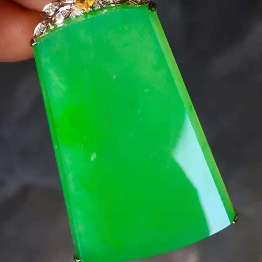 18k vitguld naturlig jade diamant