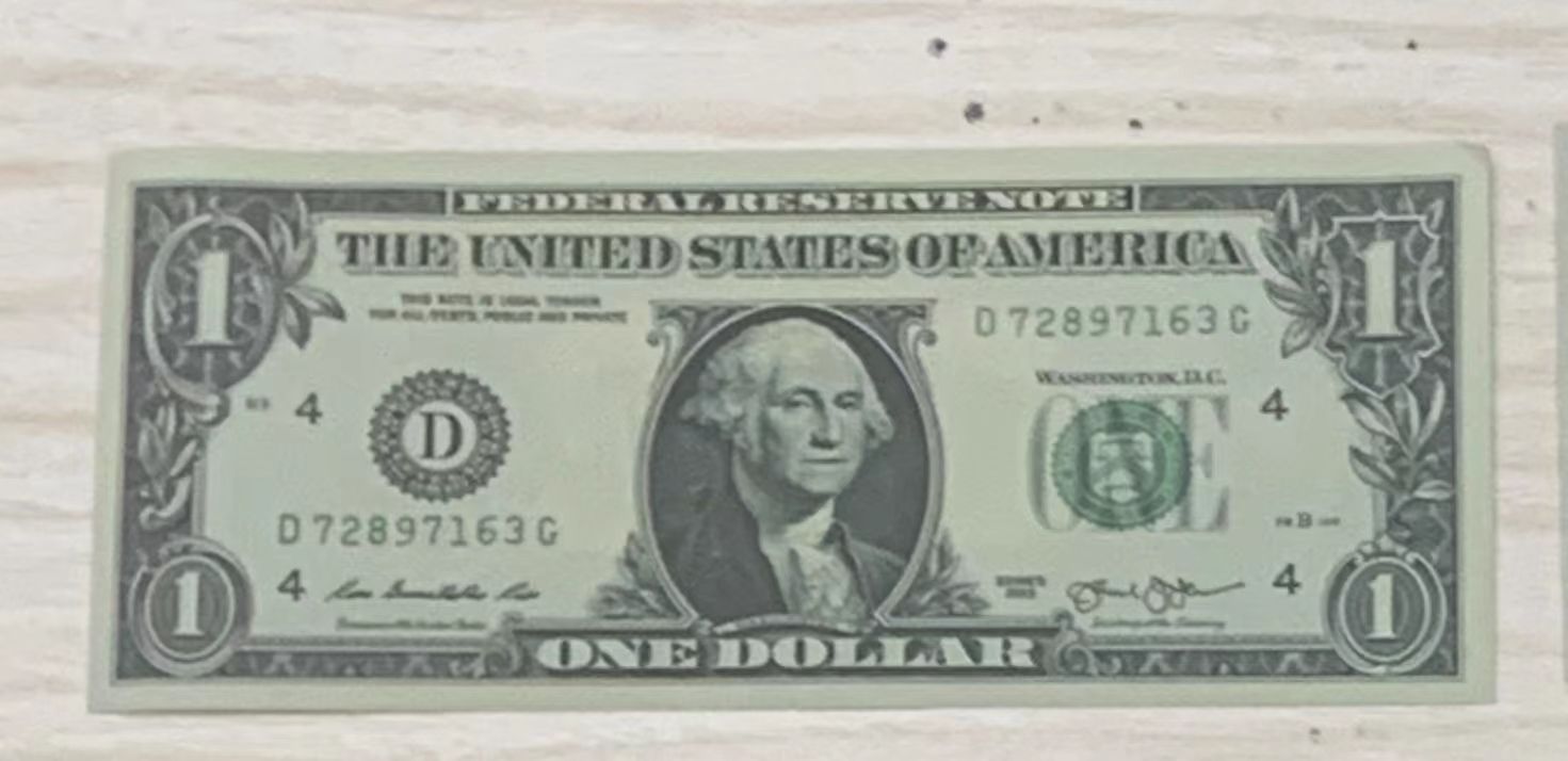 1 Dollar