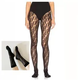 Ensembles-Noir-Collants