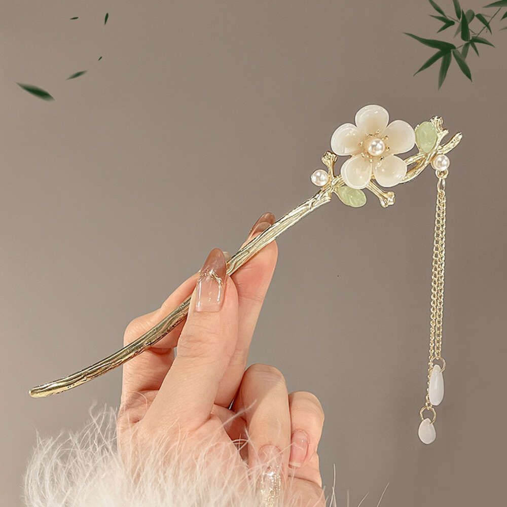 Yulan Flower Tassel Hairpin