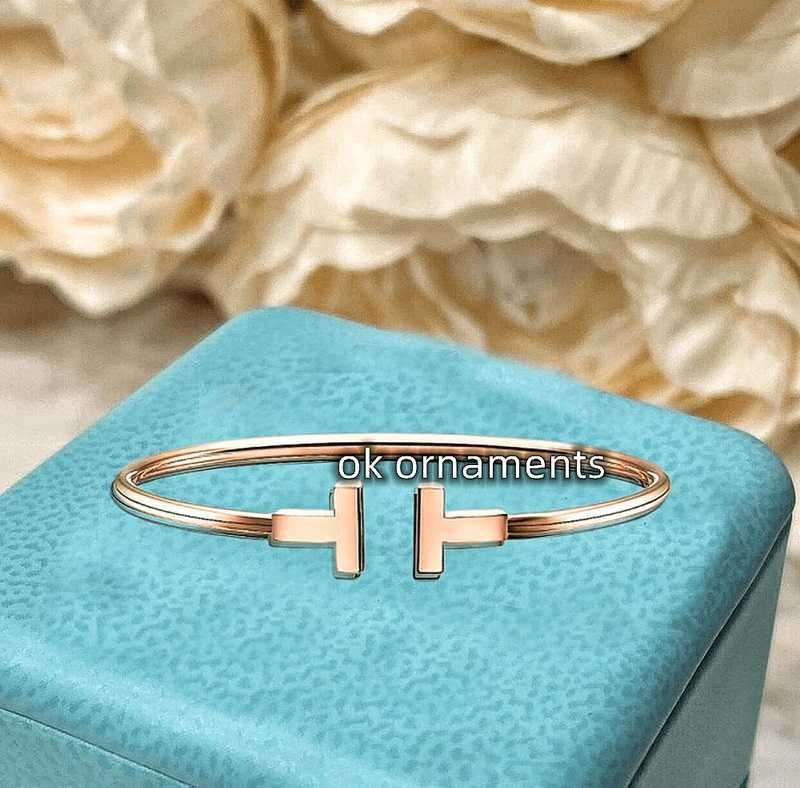 Rose Gold Loop Bracelet