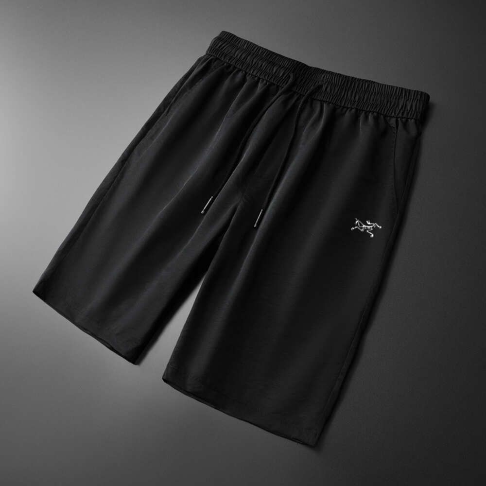 902 svarta shorts