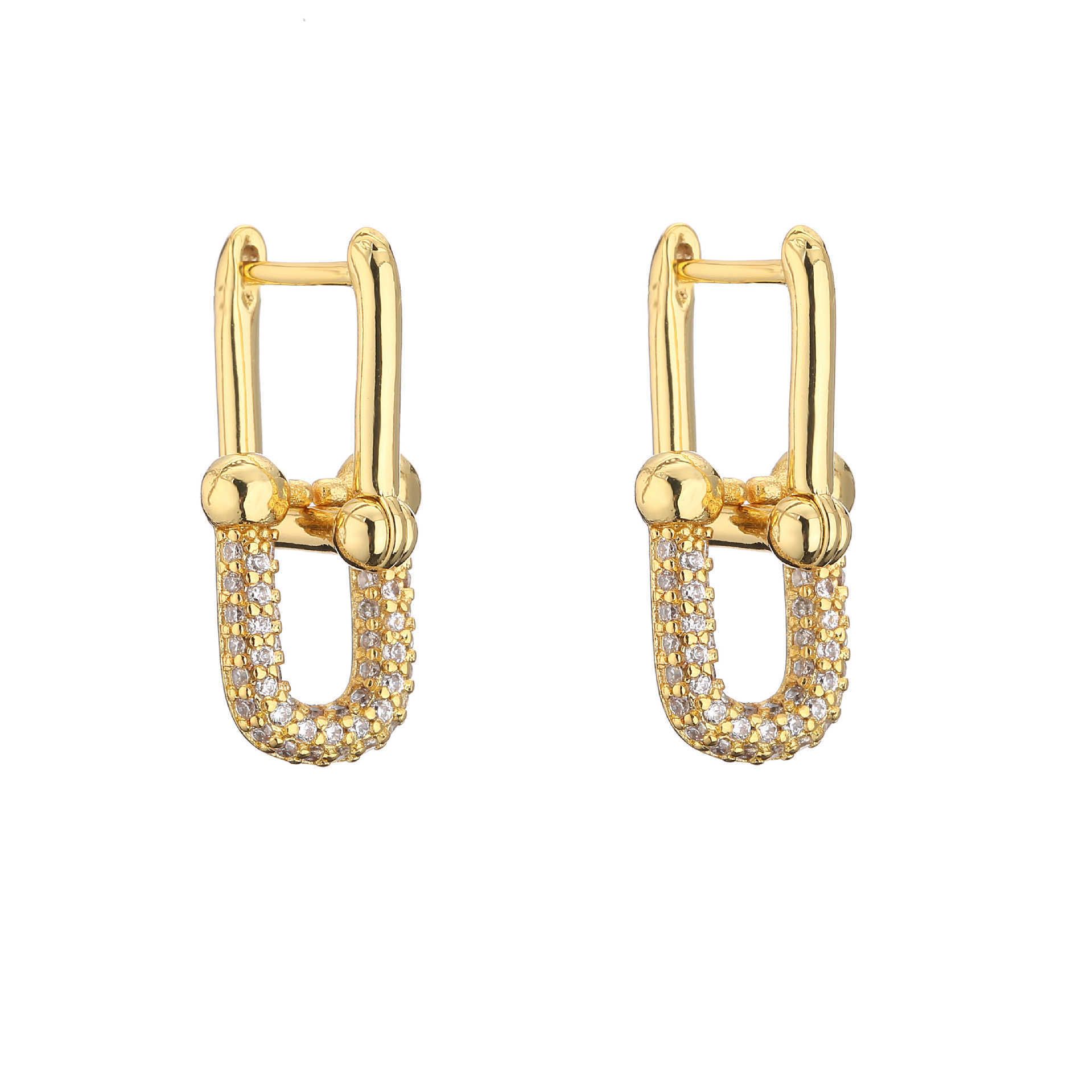 1 pair of gold earrings