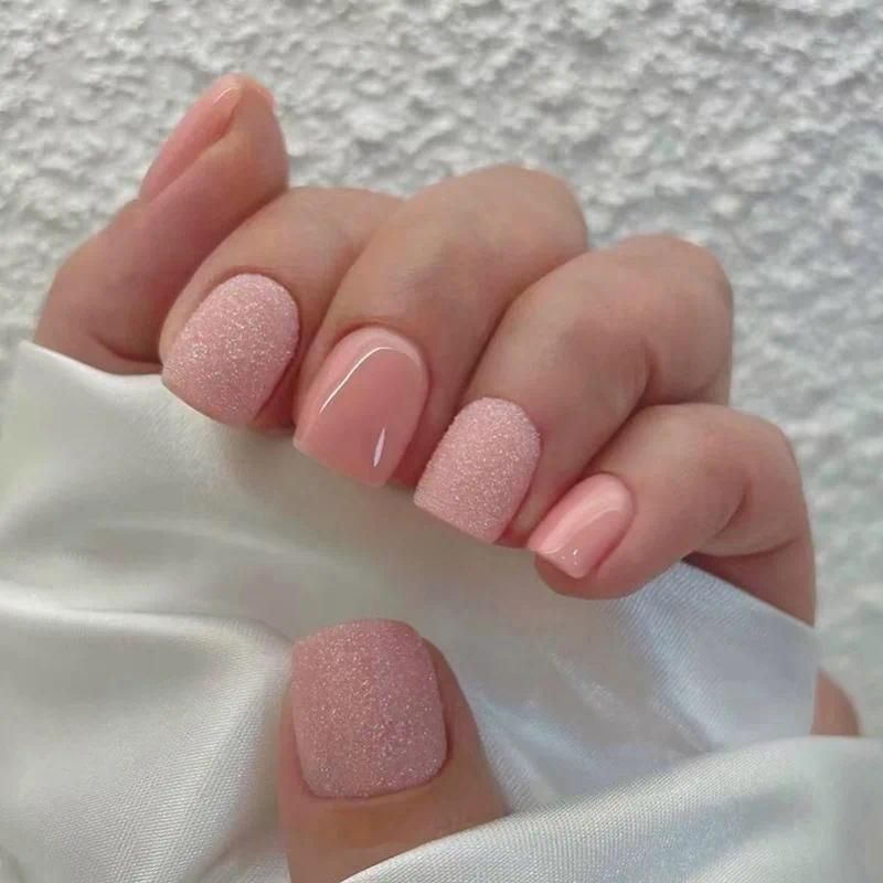 fake-nails-W1465