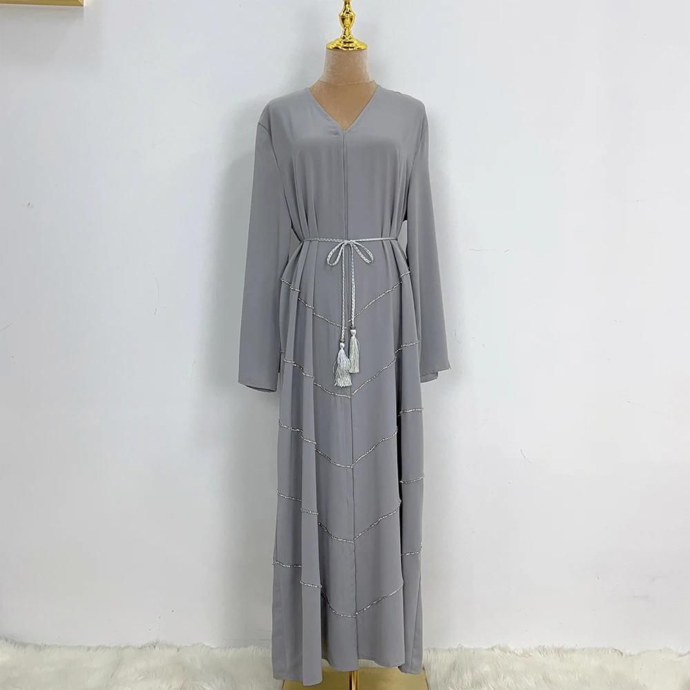 abaya gris claro