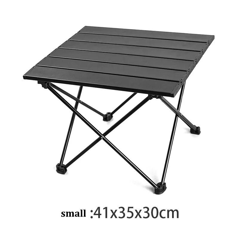 Color:The small table