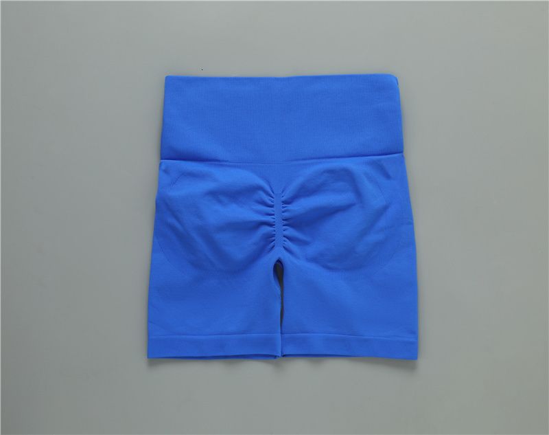 Blaue kurze Hosen