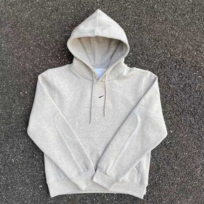 grijze hoodie